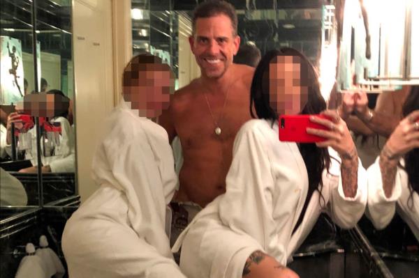 Hunter Biden with two women in hotel towels.